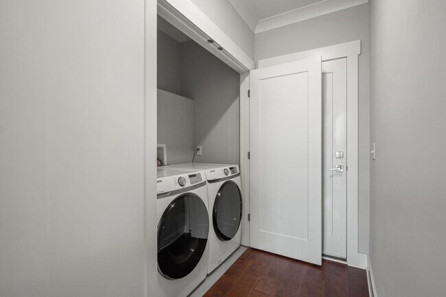 Foto del edificio - Charlotte Park Home