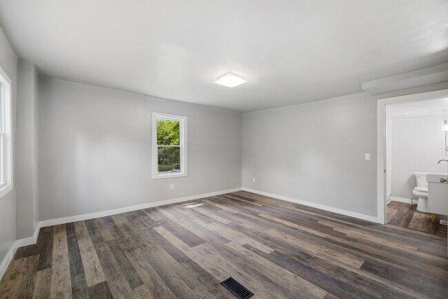 Foto del edificio - 1019 Sherwood Rd