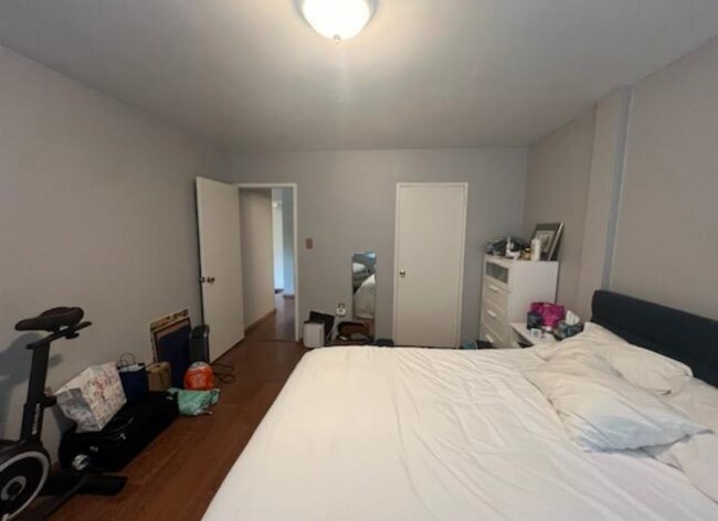 Bedroom - 1300 S Arlington Ridge Rd Apartment