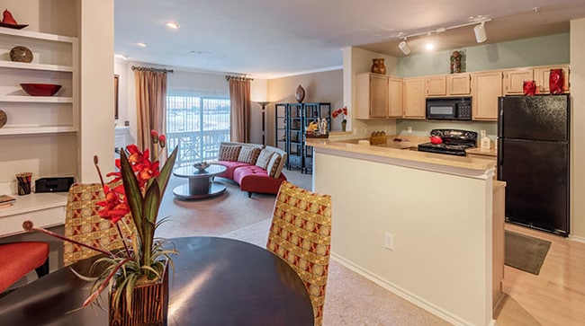 Building Photo - 8001 N MacArthur Blvd