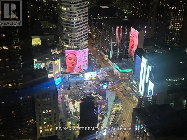 Building Photo - 252 Church St