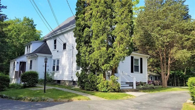 Building Photo - 316 Wallis Rd