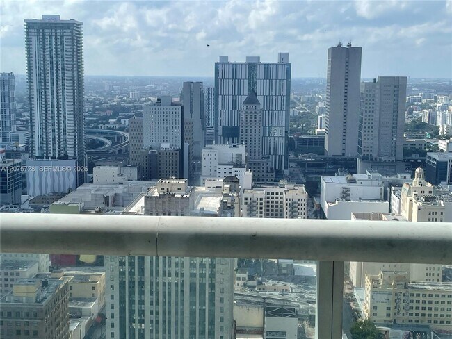 Foto del edificio - 50 Biscayne Blvd