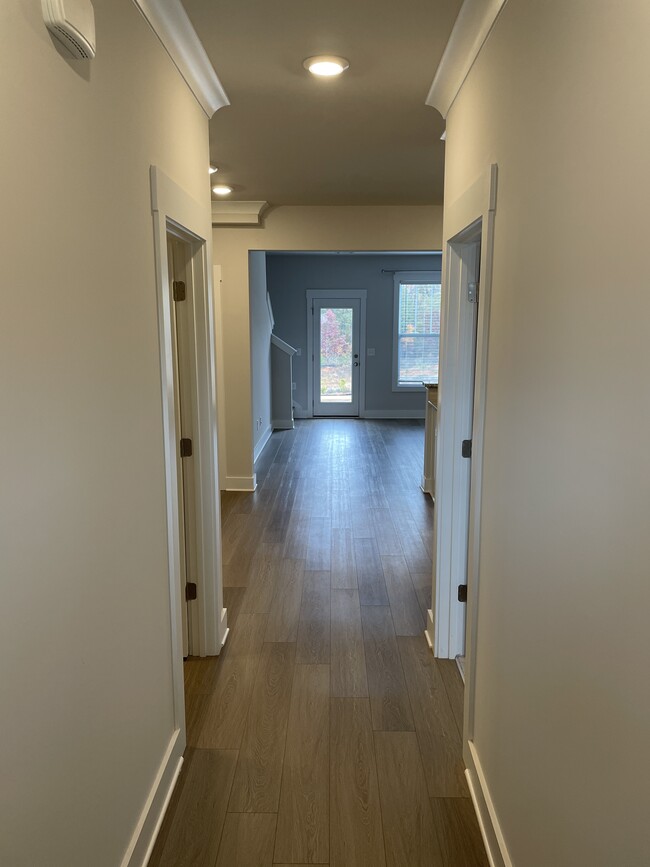 Building Photo - 227 Dalmatian Dr