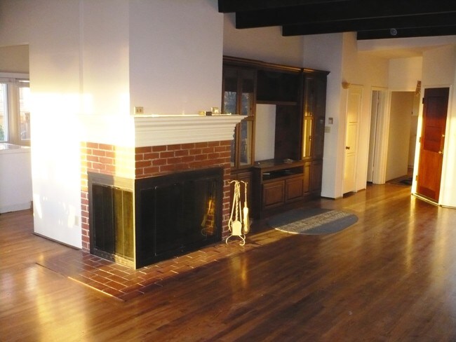 Sala de estar - 7103 Rindge Ave