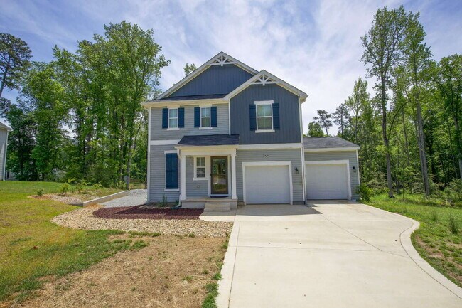Foto del edificio - "Charming 3-Bed Oasis with 2.5 Baths on Century Lane, Cameron – Spacious 1744 sq. ft. Retreat!"