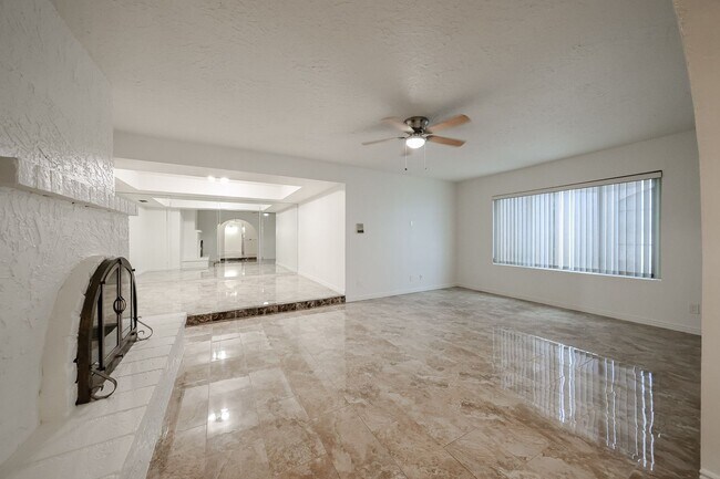Foto del edificio - 2851 E Acoma Dr