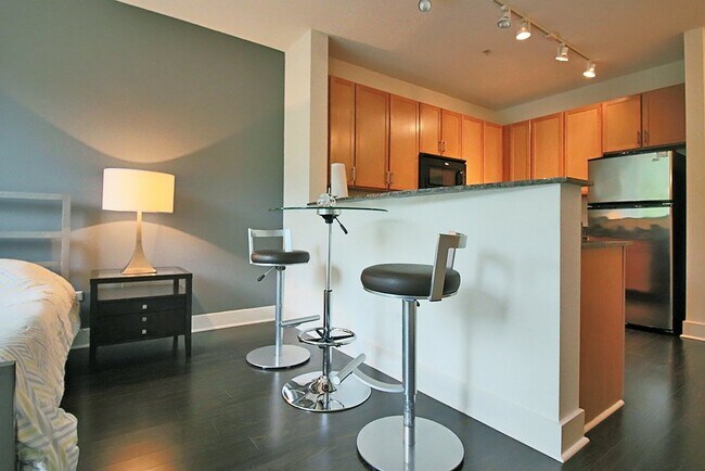 Photo - 899 S Clark St (Chicago, IL) Apartment