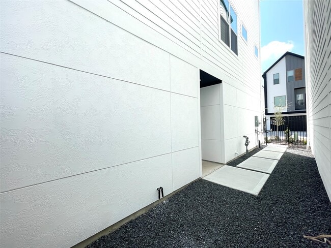 Building Photo - 3716 Creekmont Gardens Ln