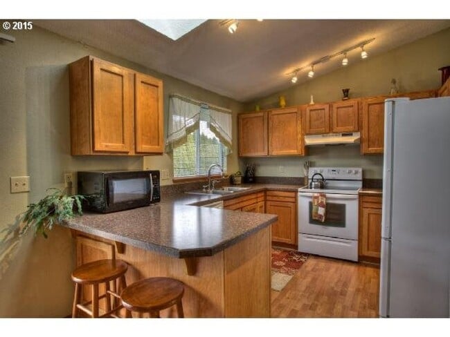 Building Photo - 3bed 2bath Ranch Style home in Beaverton C...