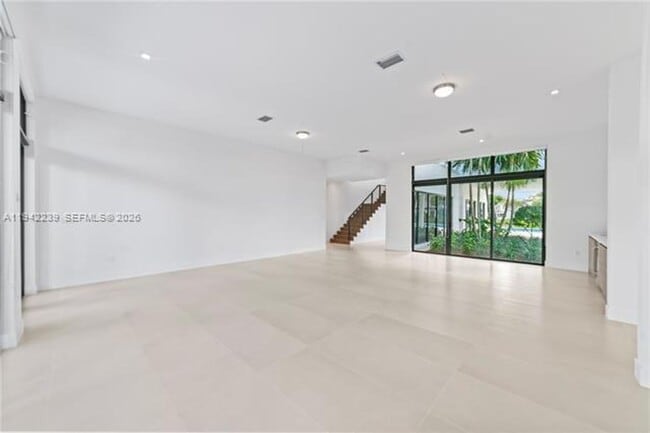 Photo - 16680 Botaniko Dr N House