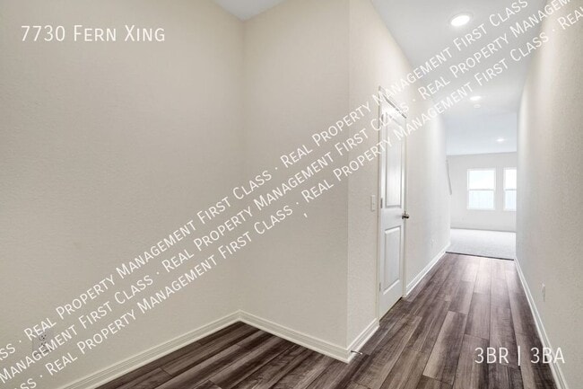Foto del edificio - 7730 Fern Xing