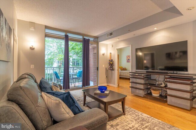 Foto del edificio - 820 N Pollard St