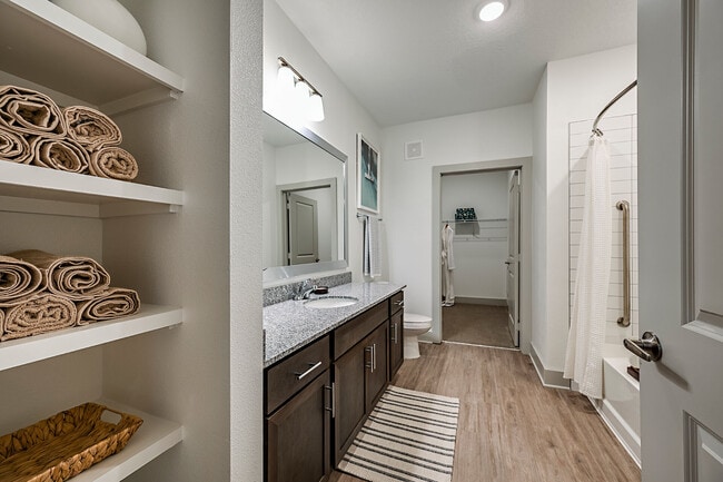 Building Photo - Aspire at Silverleaf