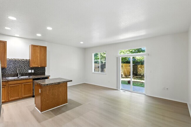 Foto del edificio - 10911-15 NE Weidler St.