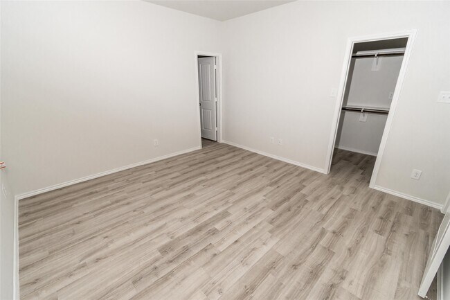 Foto del edificio - 17347 Desmond St