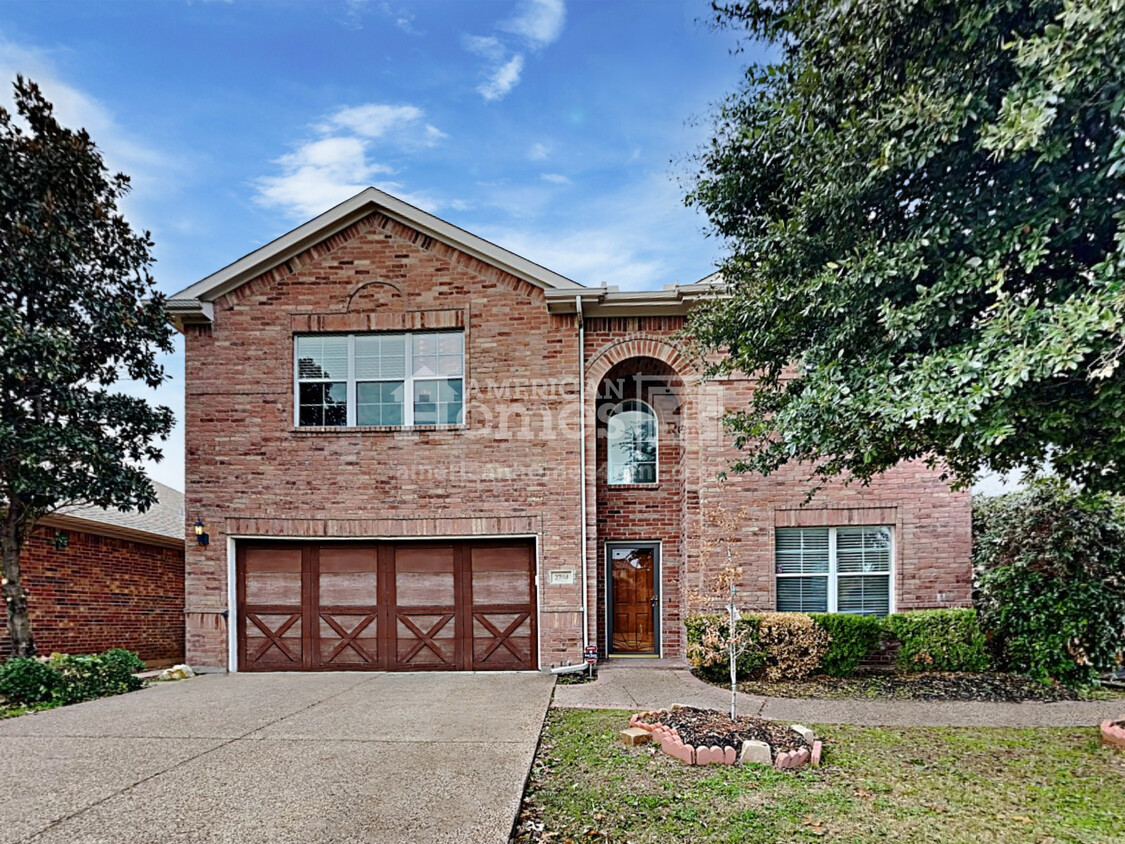 Primary Photo - 2704 Albatross Lane