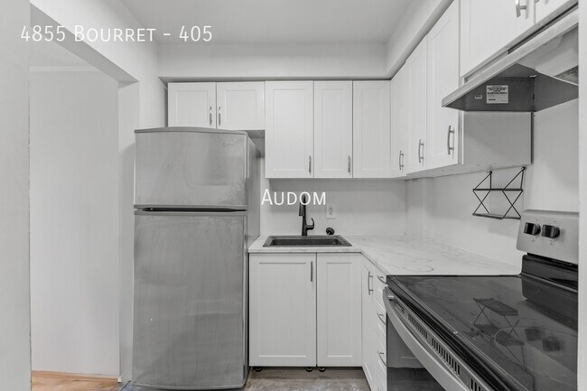 Building Photo - 4855 Av Bourret