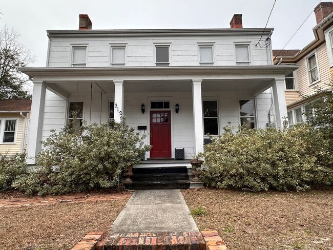 Photo - Historic Downtown Wilmington Furnished 3 B... House