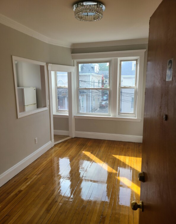 Foto del edificio - 9 Farrington Ave