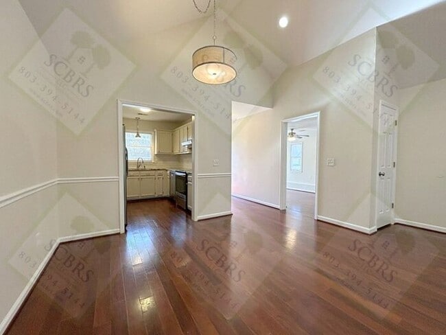 Building Photo - 13 Tomafield Ct