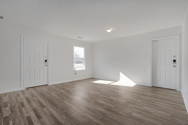 Building Photo - 608 N 18th St