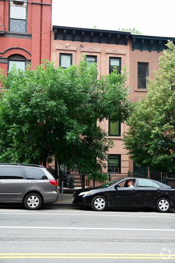 Primary Photo - 368 9th St