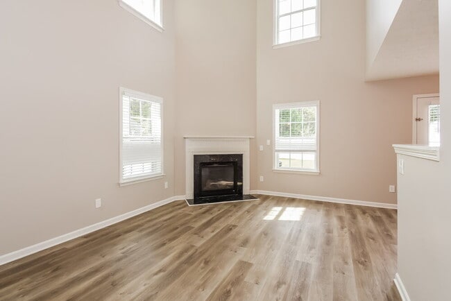 Building Photo - 5995 Mountain Top Pl