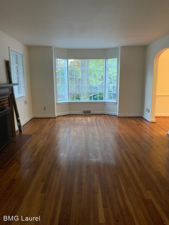 Building Photo - 2 br, 1 bath House - 8002 Barron Street