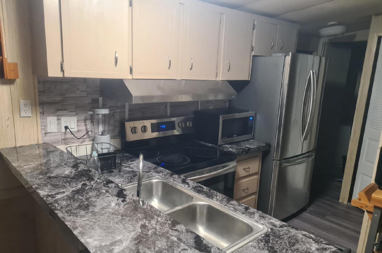 2121 New Tampa Hwy, Lakeland, FL 33815 House Rental in Lakeland, FL