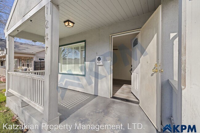 Building Photo - 2 br, 1 bath House - 1247 W. Elm Street