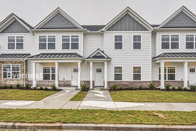Building Photo - 307 Raines Ct