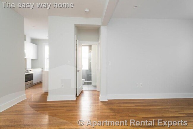 Building Photo - 19 A Forest St