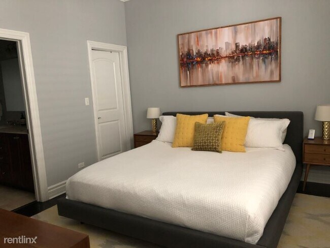 Building Photo - 3 br, 2 bath Condo - 1704 N Wells St 2 Unit 2