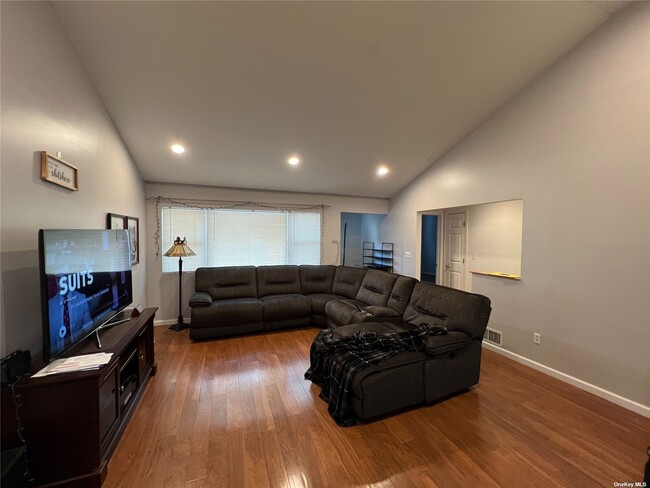 Foto del edificio - 37 Andover Ln