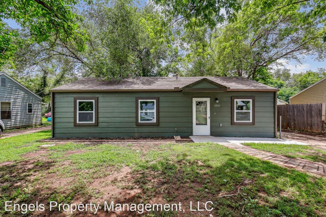 Primary Photo - 3 br, 1 bath House - 1353 E Frontenac St
