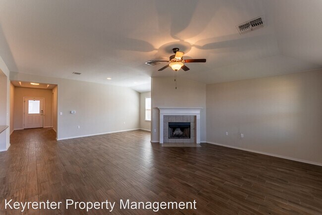 Foto del edificio - 3 br, 2 bath House - 7304 Van Ness St