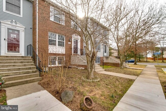 Building Photo - 5241 Pleasure Cove Court