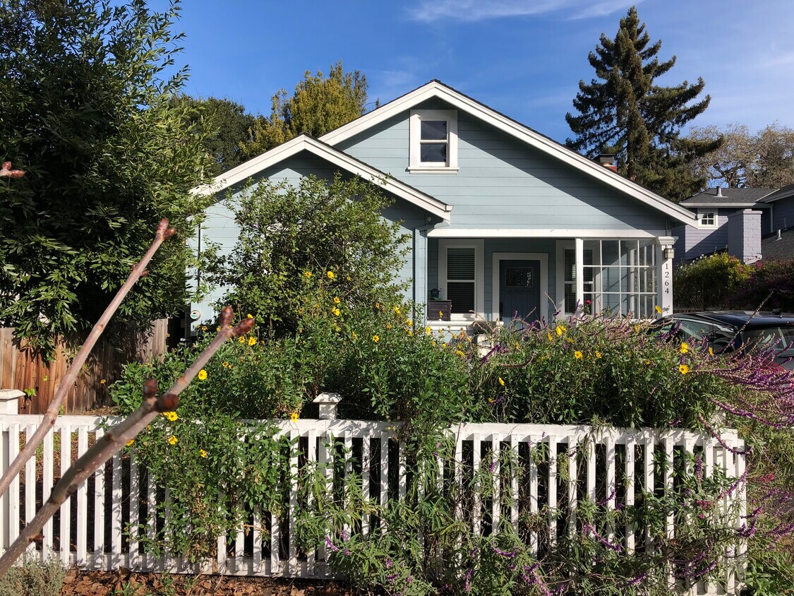 Foto principal - 1264 Mills St