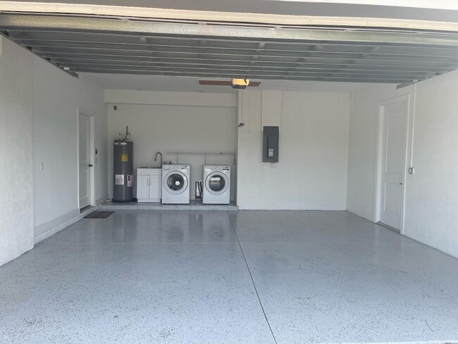 Building Photo - 12402 Catalina Dr