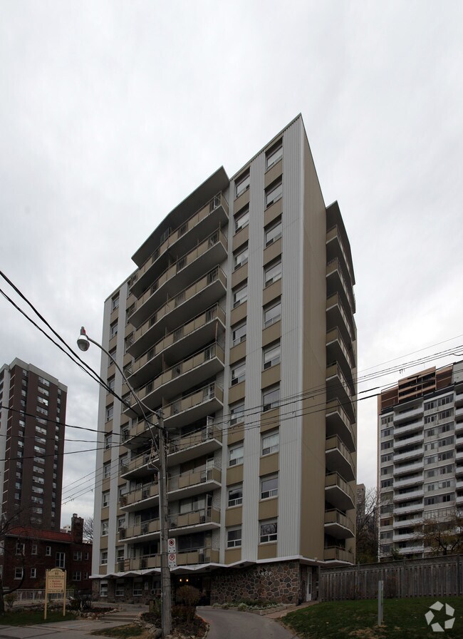 Photo du bâtiment - Bloor Yonge Tower