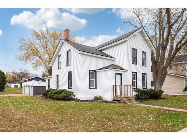 Foto del edificio - Sparkling New Remodel Downtown Shakopee, G...