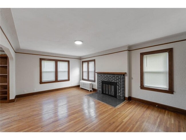 Building Photo - 4253 N James Ave