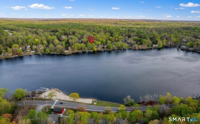 Foto del edificio - 542 Lake Dr