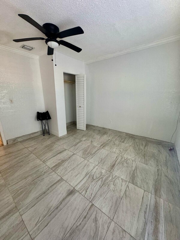 Foto del edificio - 1285 NE 143rd St