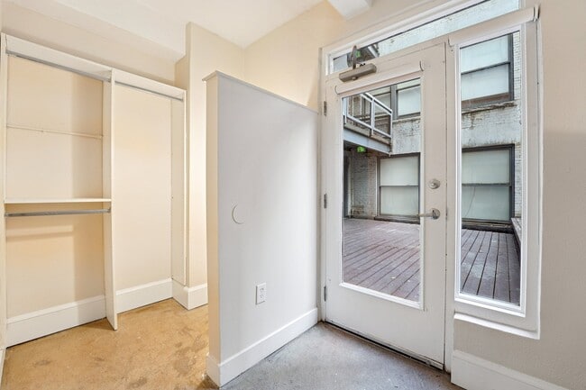 Building Photo - Chamber Lofts