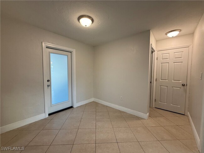 Building Photo - 6675 Fiesta Way