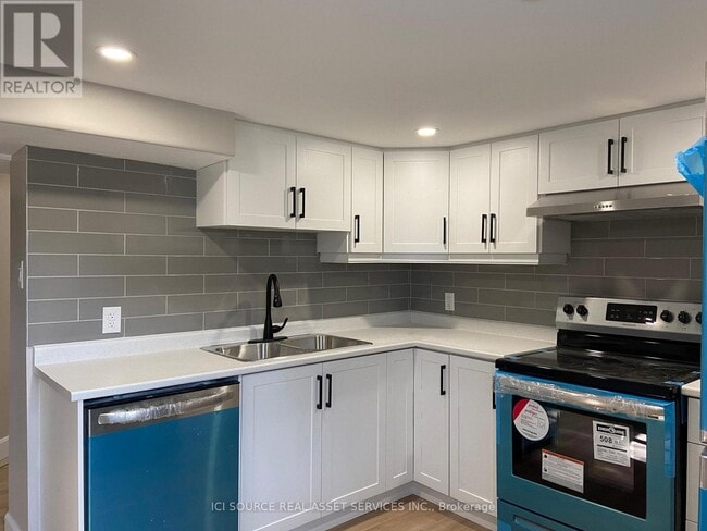 Building Photo - 169 Fergus Ave