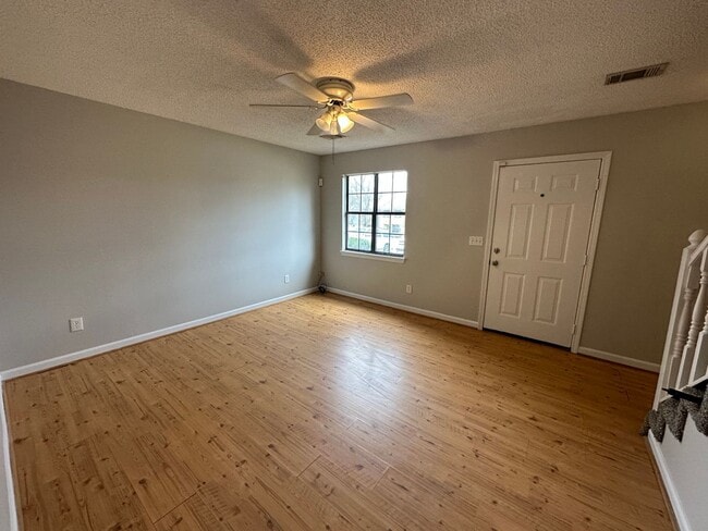 Building Photo - Townhome for rent in Grayson Valley