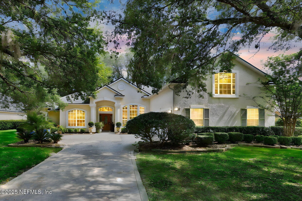 Foto del edificio - 526 Oakmont Dr